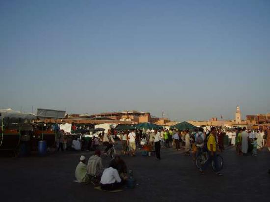 Marrakech : Place Jemaa-el-fna